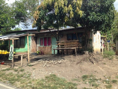 hüsli mit typischem verkoufsstand